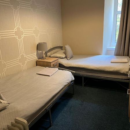 Budget Rooms Inverness Bagian luar foto