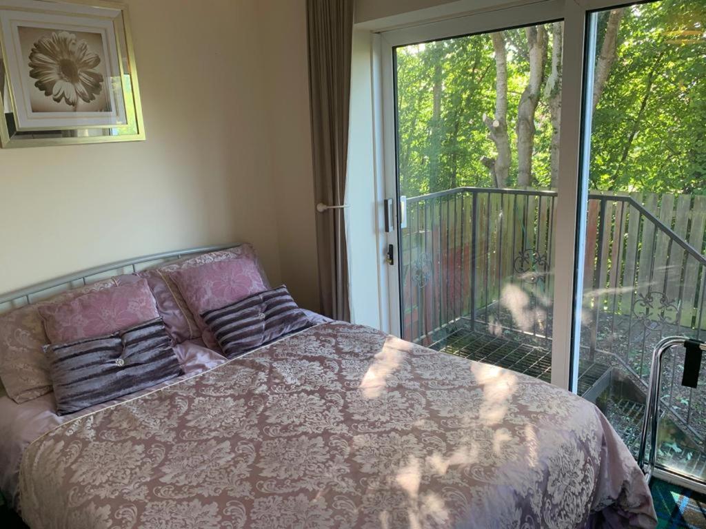 Budget Rooms Inverness Bagian luar foto
