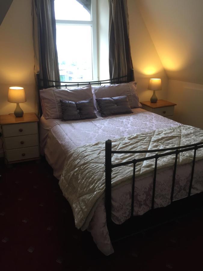 Budget Rooms Inverness Bagian luar foto