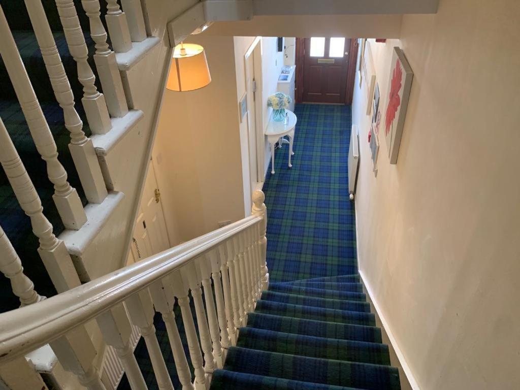 Budget Rooms Inverness Bagian luar foto